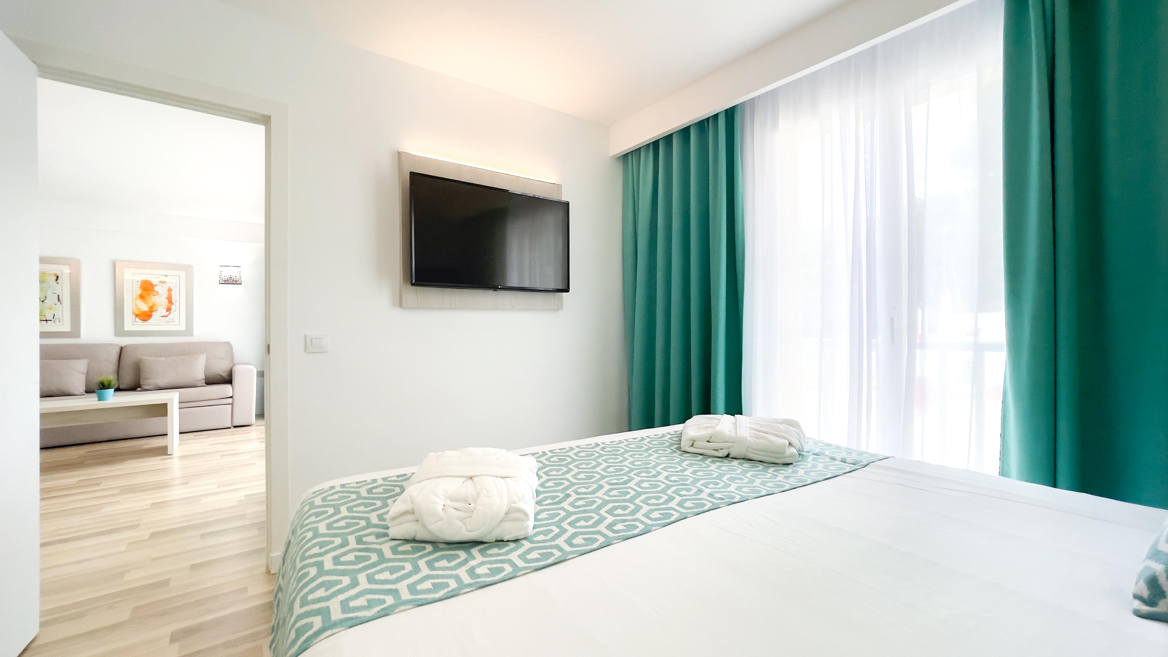 Floramar Aparthotel 4*