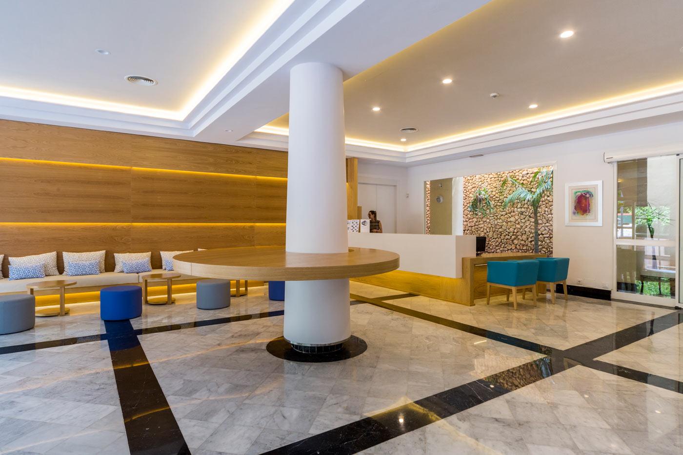 Apartahotel Comitas Floramar 4*