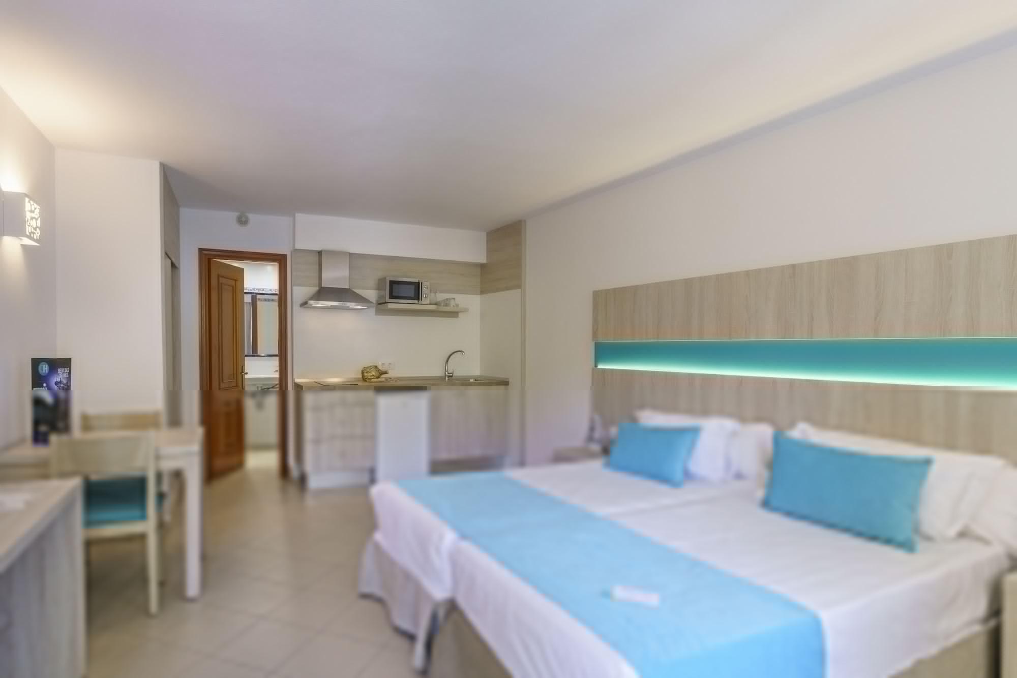 Floramar Aparthotel 4*